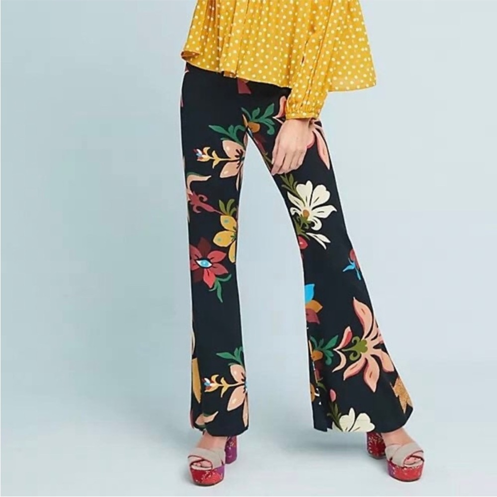 Anthropologie FARM RIO Calla Flared Retro
Floral Printed Pants